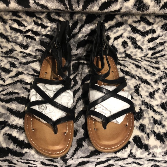 NWT Ollio Black Size 9 Sandals - Picture 2 of 6